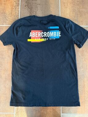 Abercrombie & Fitch boys' graphic tee featuring a back print.